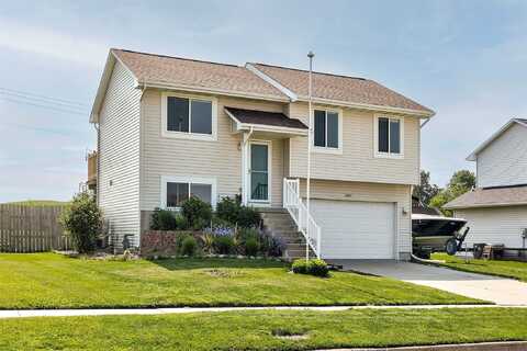 2207 Vista View Drive, Granger, IA 50109