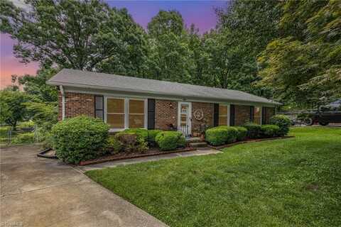6 Woodclub Court, Greensboro, NC 27406