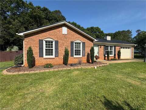 210 Hillcrest Drive, King, NC 27021