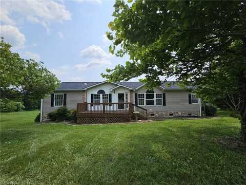 115 Green Walnut Street, Traphill, NC 28685