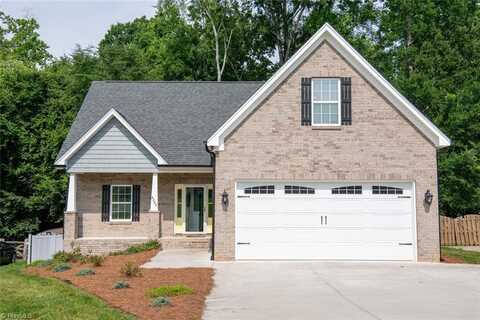 5360 Graycliff Lane, Clemmons, NC 27012