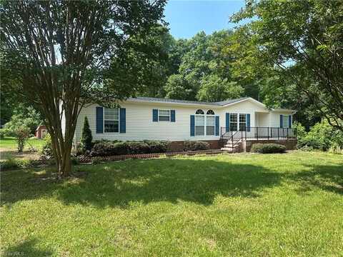 1035 Sueron Drive, King, NC 27021