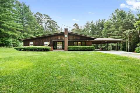 241 Oak Lane, Wilkesboro, NC 28697