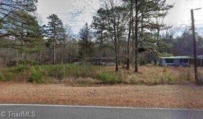 130 Riverview Drive, Vass, NC 28394