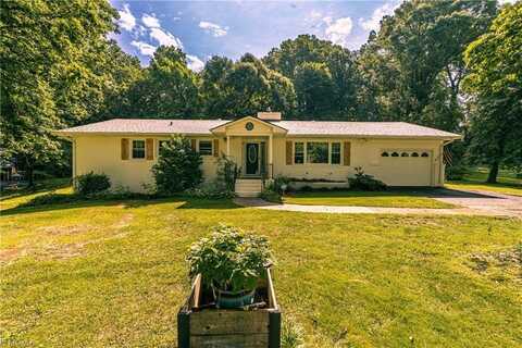 1129 Twin Oak Drive, Winston Salem, NC 27105