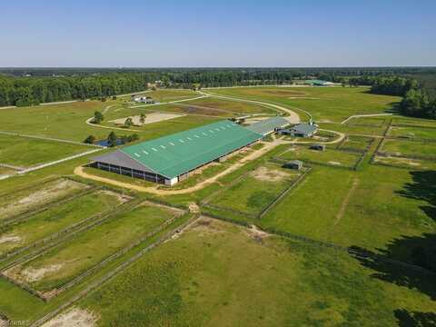 9167 Hasty Road, Laurinburg, NC 28352