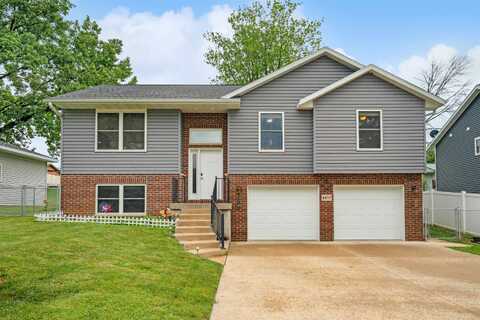 8855 Conrad, East Dubuque, IL 61025