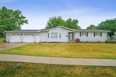 521 Mary, Earlville, IA 52041