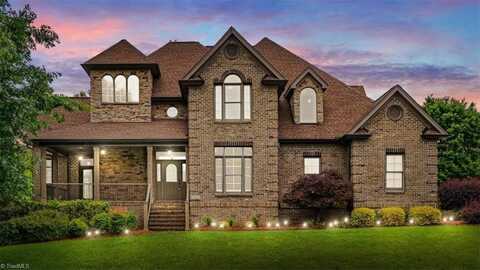 7547 Barbera Drive, Kernersville, NC 27284
