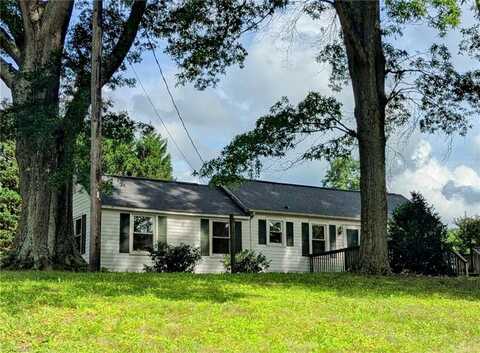 5675 Main Street, Bethania, NC 27040