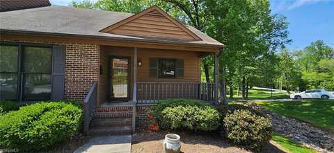 5101 Village Lane, Archdale, NC 27263