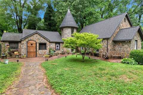 341 N Oak Street, Statesville, NC 28677