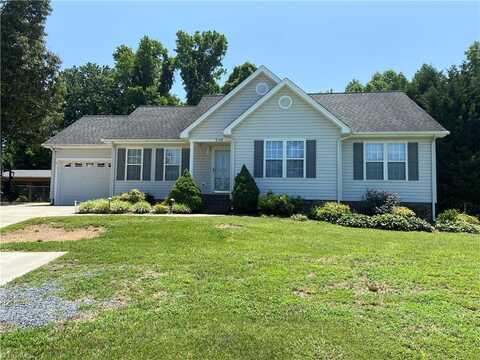2146 Regency Drive, Randleman, NC 27317