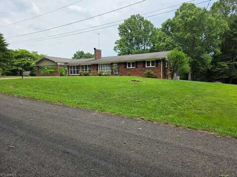 295 Pinedale Road, North Wilkesboro, NC 28659