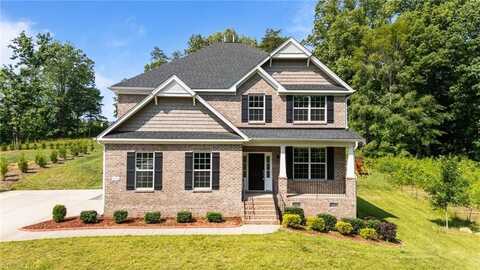 5502 Rambling Road, Greensboro, NC 27409