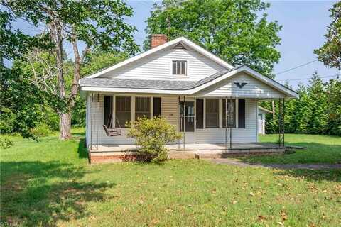 220 S Carolina Avenue, Boonville, NC 27011