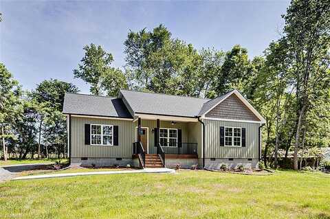 4503 Holly Leaf Road, Ramseur, NC 27316