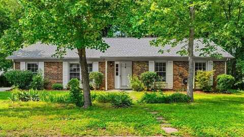4 Manard Court, Greensboro, NC 27407