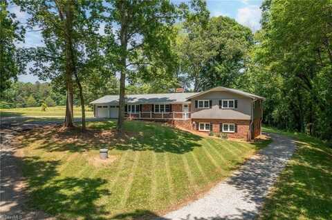 1024 Salmons Drive, Yadkinville, NC 27055