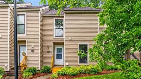 203 Village Lane, Greensboro, NC 27409
