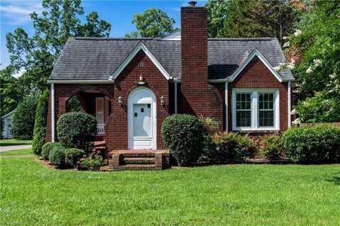 7090 Reynolda Road, Pfafftown, NC 27040