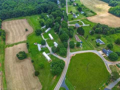 1105 Cabana Lane, East Bend, NC 27018