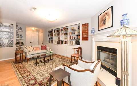 6704 W Friendly Avenue, Greensboro, NC 27410