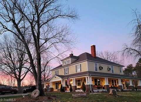 1715 Alfred Hartley Road, Lenoir, NC 28645