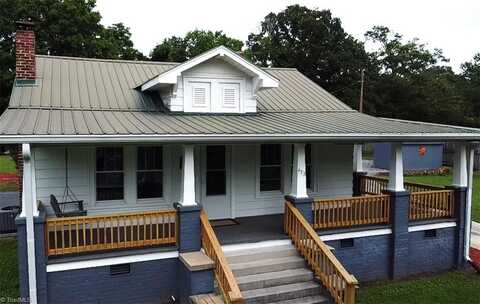 423 Barnwell Street, Thomasville, NC 27360
