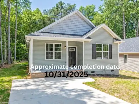 305 E 5th Avenue, Lexington, NC 27292