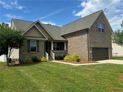 107 Saddlebrook Drive, Advance, NC 27006
