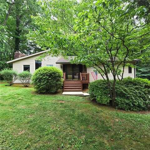 123 Forest Court, Advance, NC 27006