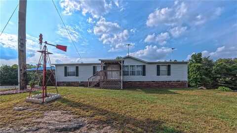 1747 Lynchburg Road, Westfield, NC 27053
