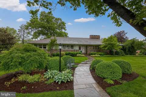 1545 FARR ROAD, WYOMISSING, PA 19610