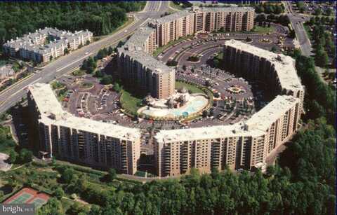 8370 GREENSBORO, MCLEAN, VA 22102