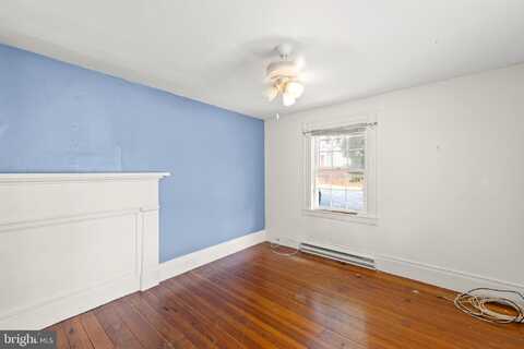 201 CAPON ST, STRASBURG, VA 22657