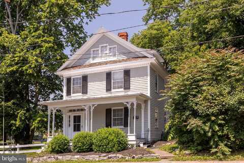 201 CAPON ST, STRASBURG, VA 22657