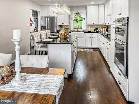 11500 GOLDEN POST LANE, GAITHERSBURG, MD 20878