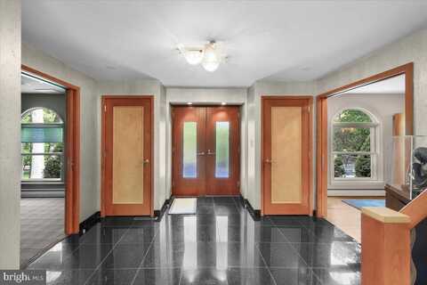 400 HIGHVIEW DRIVE, WAYNE, PA 19087