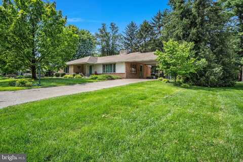 18 GEORGE CIRCLE, MECHANICSBURG, PA 17055