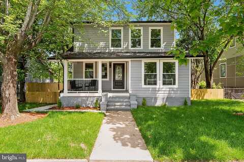 3104 DOUGLAS STREET NE, WASHINGTON, DC 20018