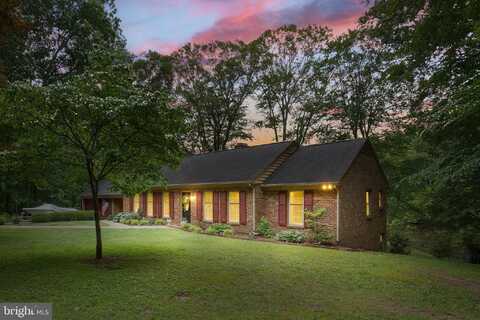 383 MONROE STREET, MONTROSS, VA 22520