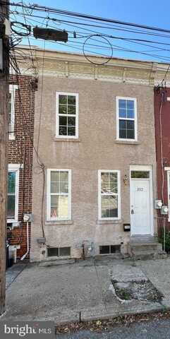 352 GROVER STREET, PHOENIXVILLE, PA 19460