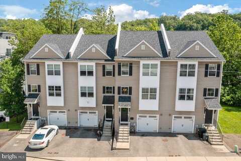 605 APPLE STREET, CONSHOHOCKEN, PA 19428