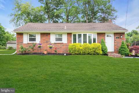 28 1ST AVENUE, PEMBERTON, NJ 08068