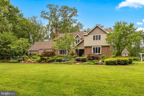 7950 WOODLAND HILLS LANE, FAIRFAX STATION, VA 22039