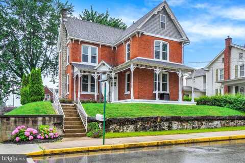 162 E WATER STREET, MIDDLETOWN, PA 17057