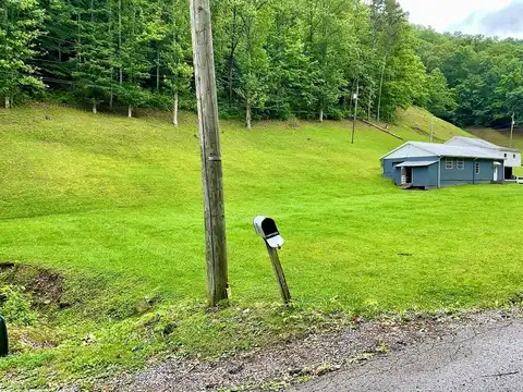 889 Harold's Branch, Pikeville, KY 41501