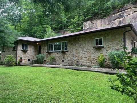 984 Old Abbott Mountain Road, Prestonsburg, KY 41653