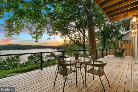 74 RIVERSIDE DRIVE, SEVERNA PARK, MD 21146